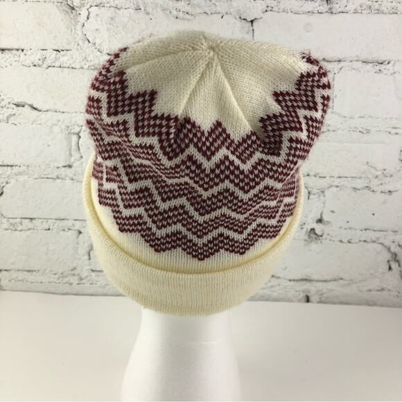 Vintage English Village Scarf & Hat Set - Picture 5 of 7